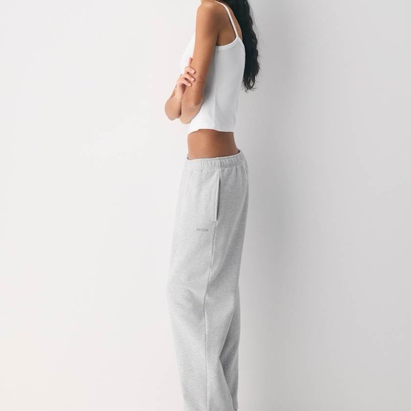 Aritzia Cozy Sweatfleece Mega Straight™ Sweatpant - Picture 7 of 9